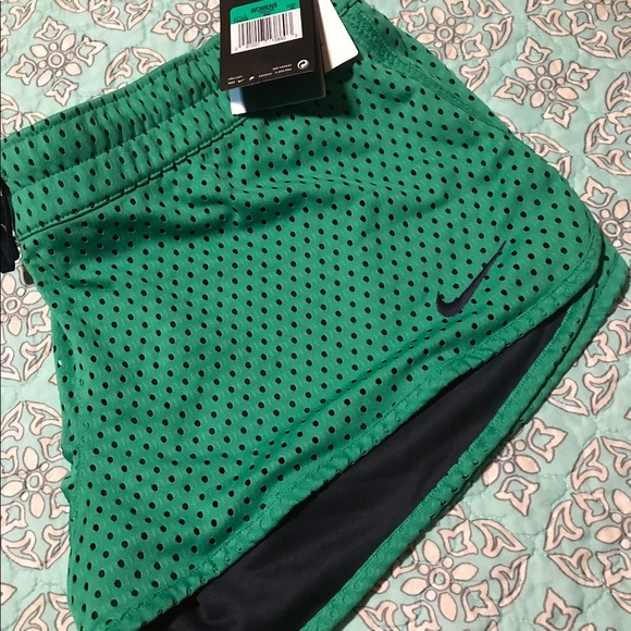 Nike Pants - Nike dry fit reversible shorts women’s XL